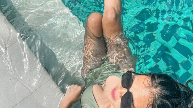 elisabeth novia makalew feet 5