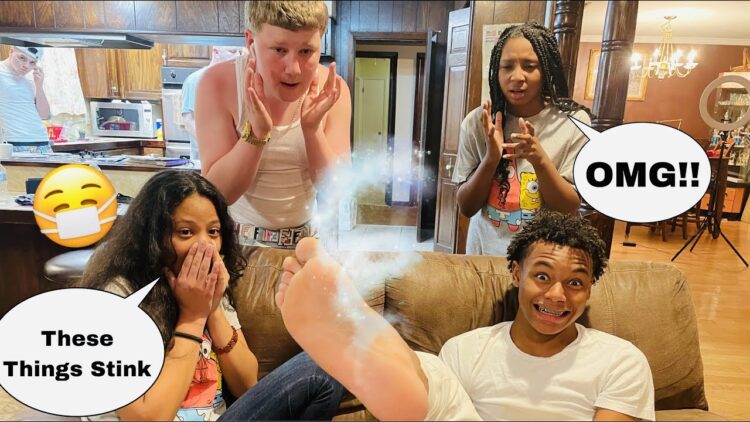 elisabeth troy feet 2