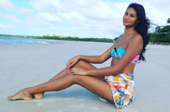 elisane silva feet 1