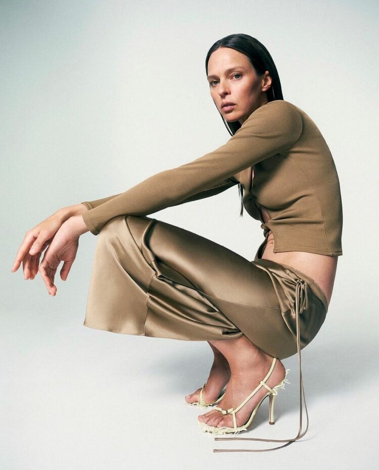 elise crombez feet 5