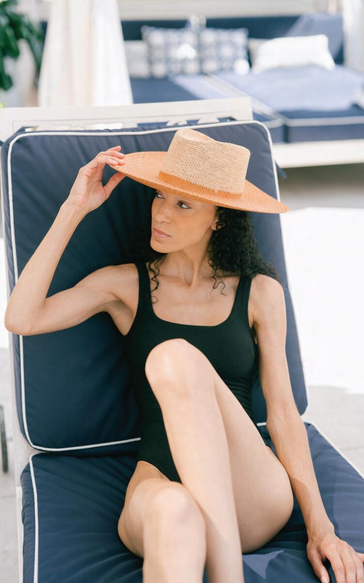 elise strachan feet 6