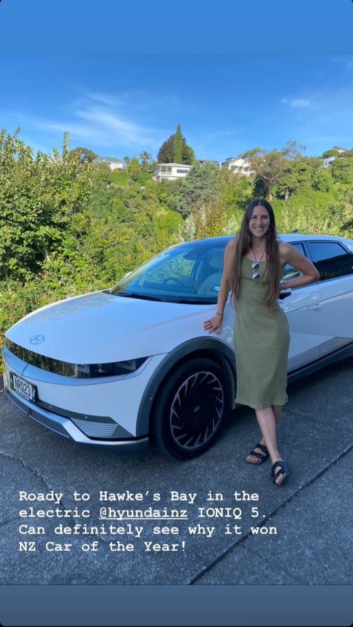 eliza mccartney feet 5