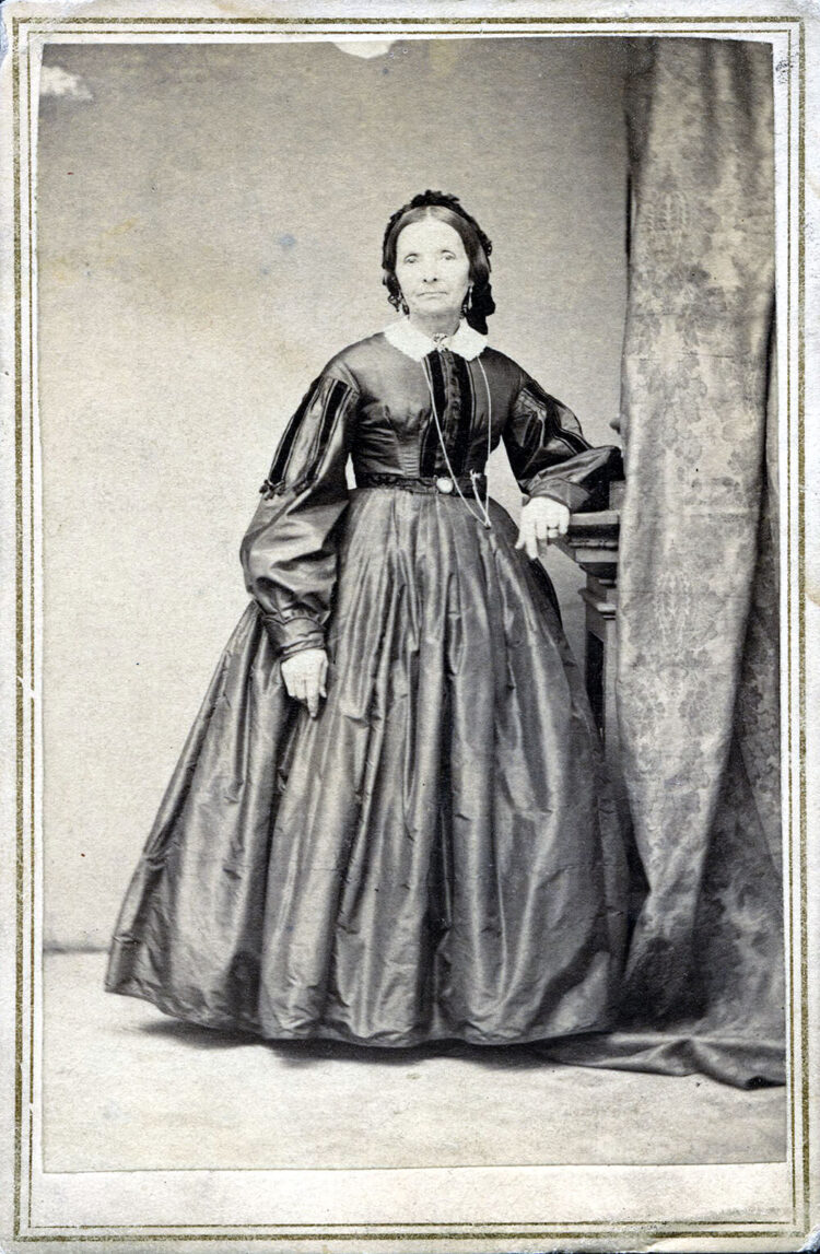 eliza r. snow feet 5