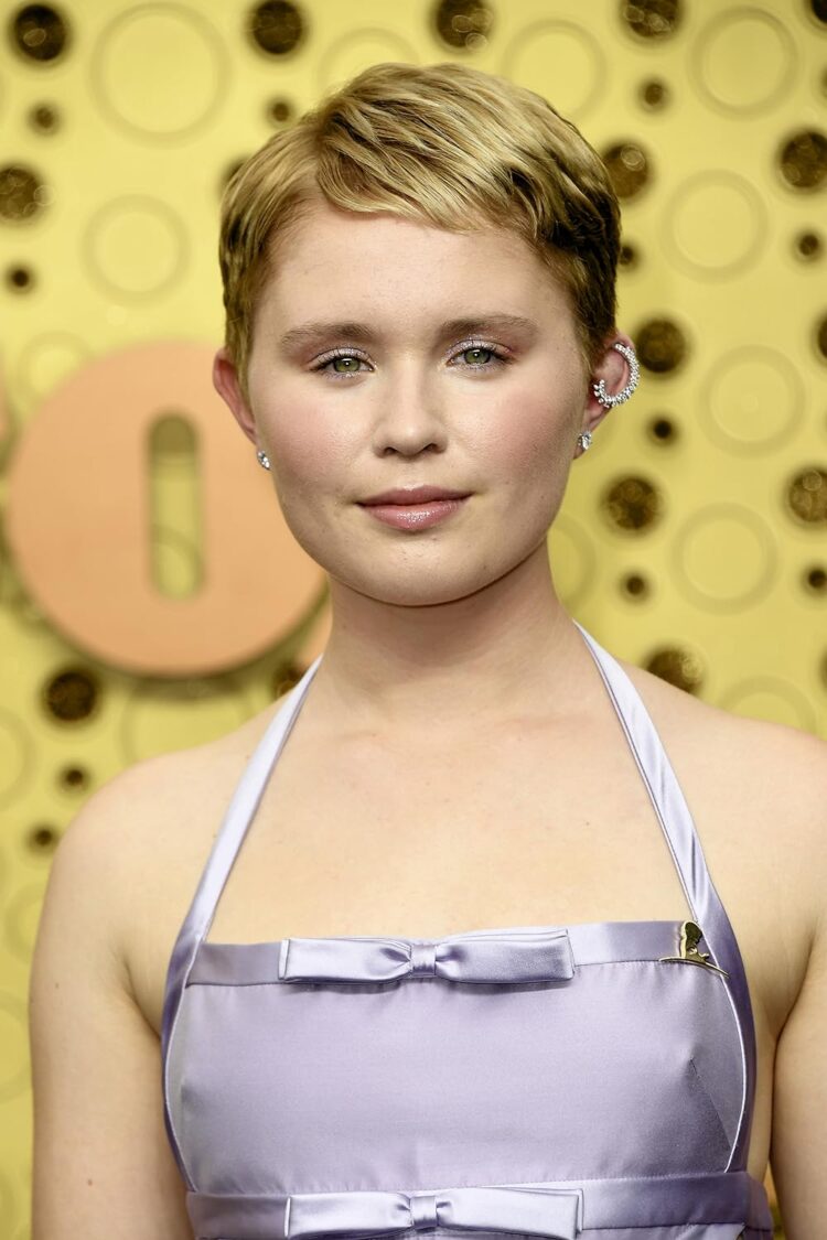 eliza scanlen feet 3