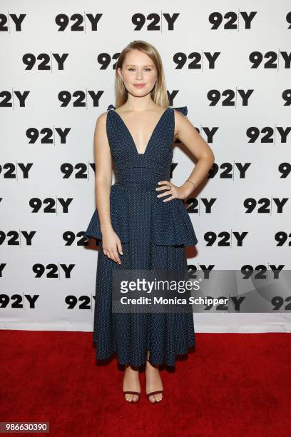 eliza scanlen feet 5