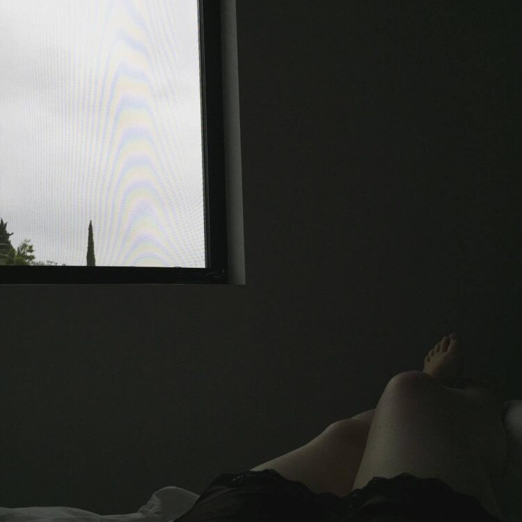 elizabeth ann hanks feet 1