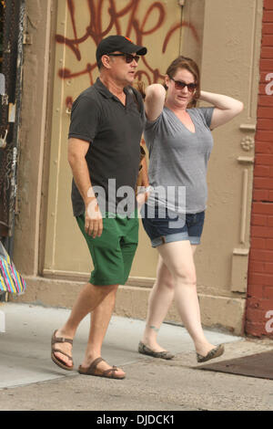 elizabeth ann hanks feet 3