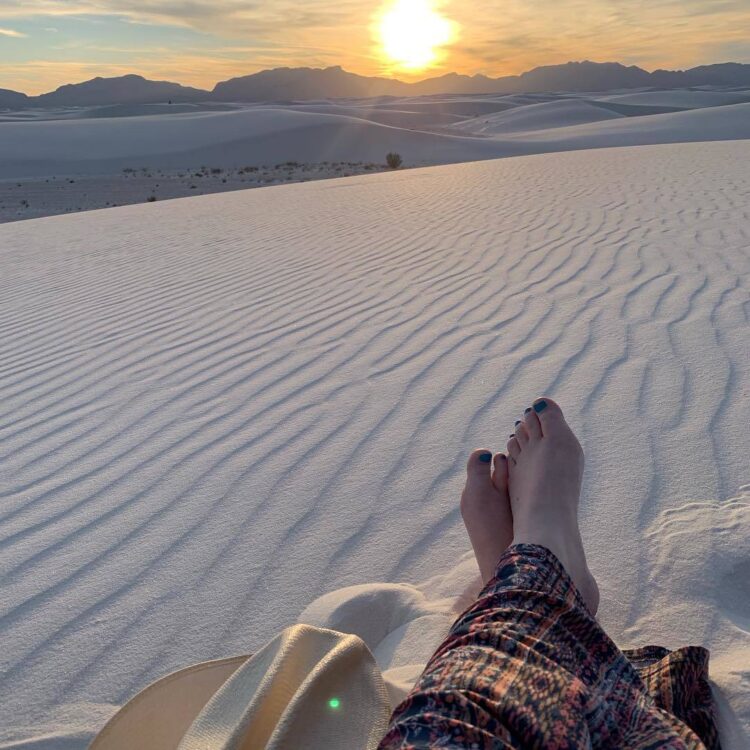 elizabeth ann hanks feet