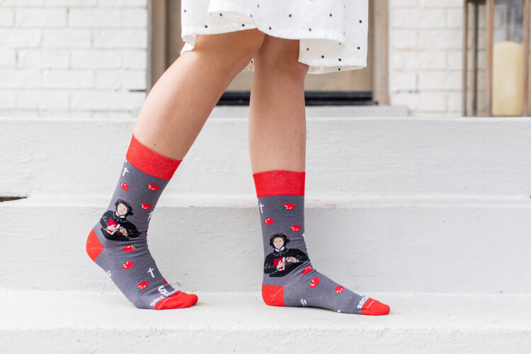 elizabeth ann seton feet 3