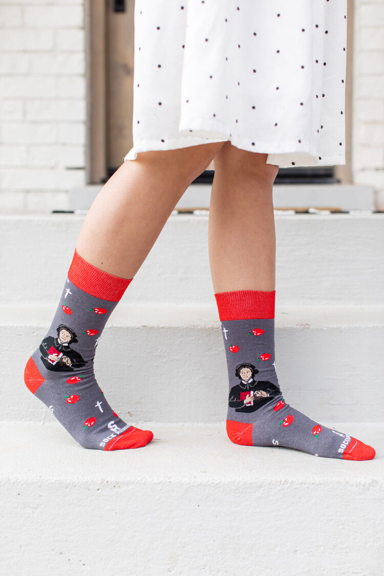 elizabeth ann seton feet 4