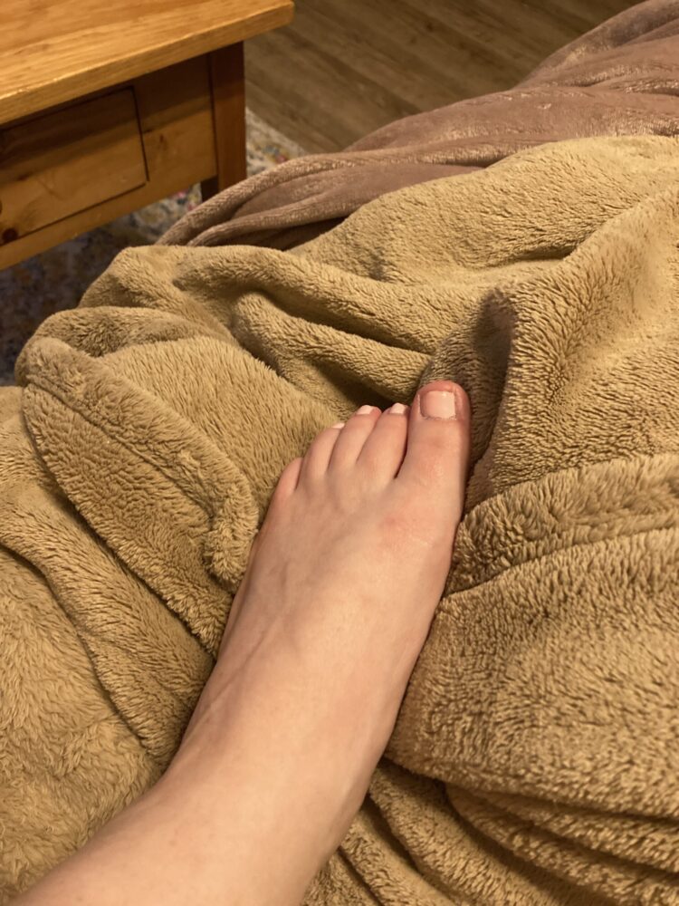 elizabeth ashley wharton feet scaled