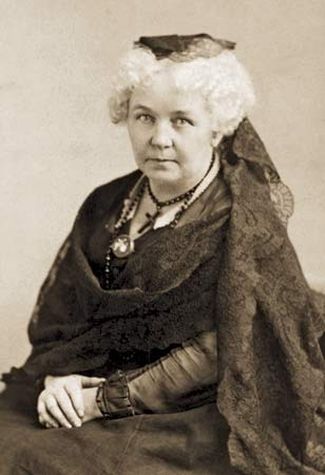 elizabeth cady stanton feet 4