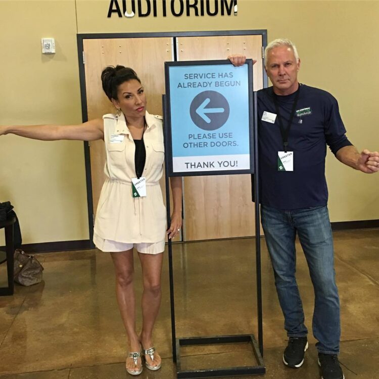 elizabeth carroll feet 5