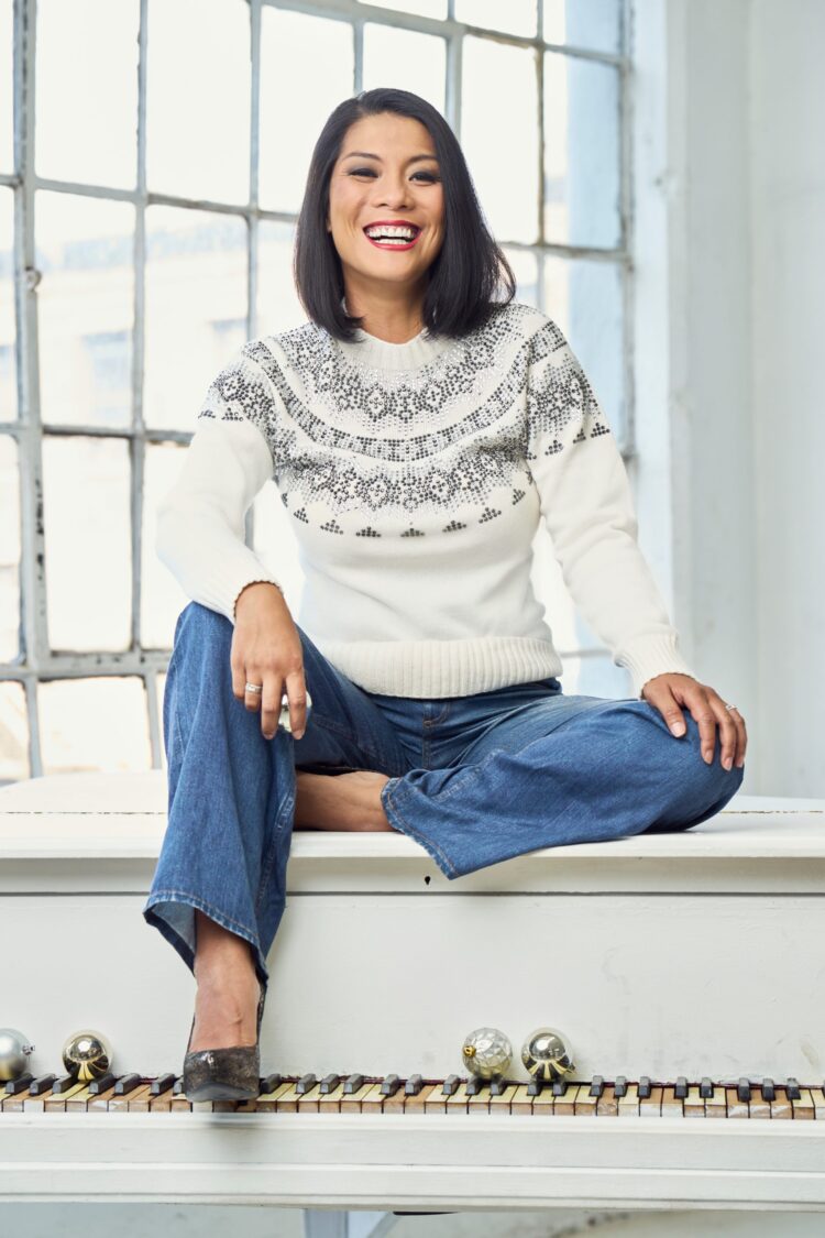 elizabeth chan feet 1