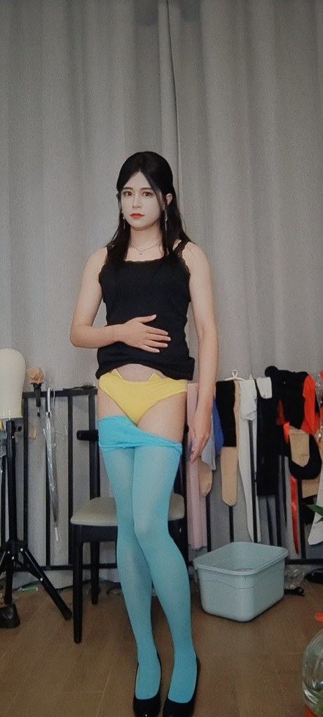 elizabeth chan feet 2