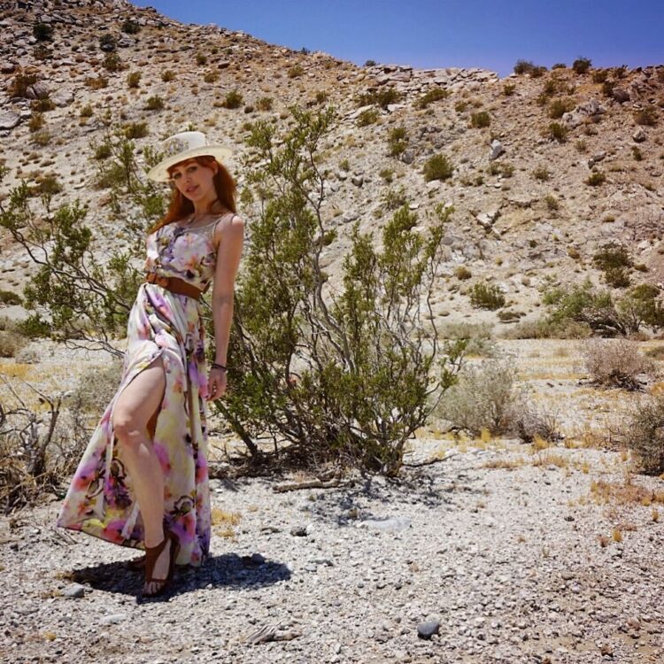 elizabeth deo feet 5