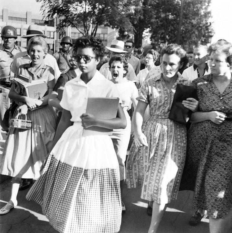 elizabeth eckford feet 4