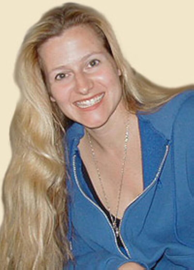 elizabeth fournier feet 6