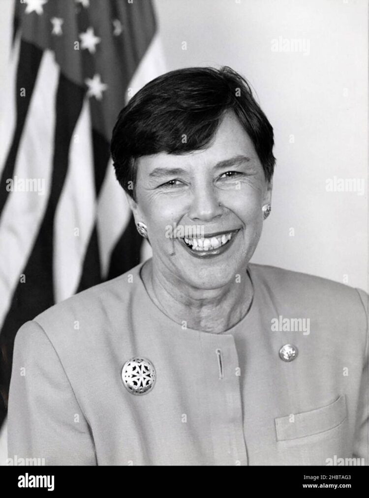 elizabeth furse feet 3