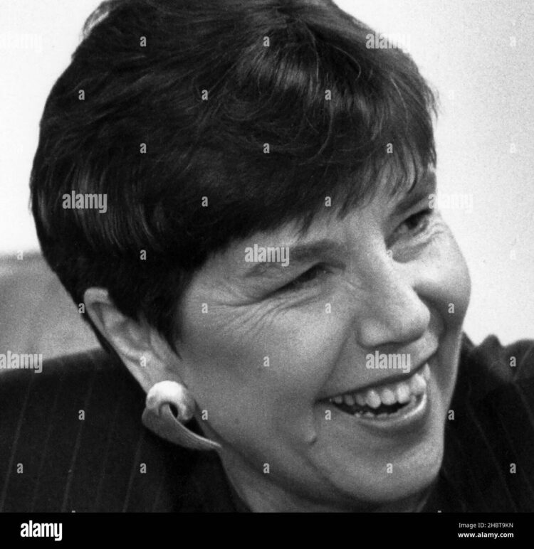 elizabeth furse feet 5