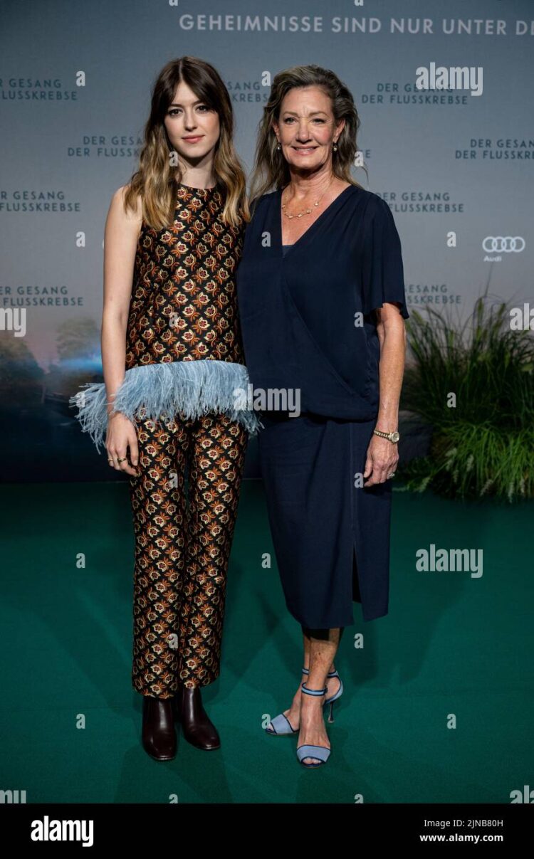 elizabeth gabler feet