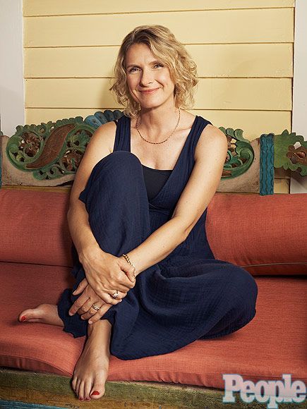 elizabeth gilbert feet 2