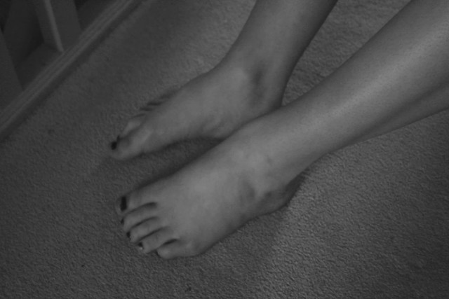elizabeth hawes feet 1