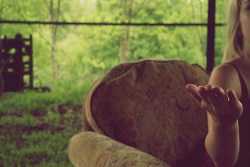 elizabeth hawes feet 6