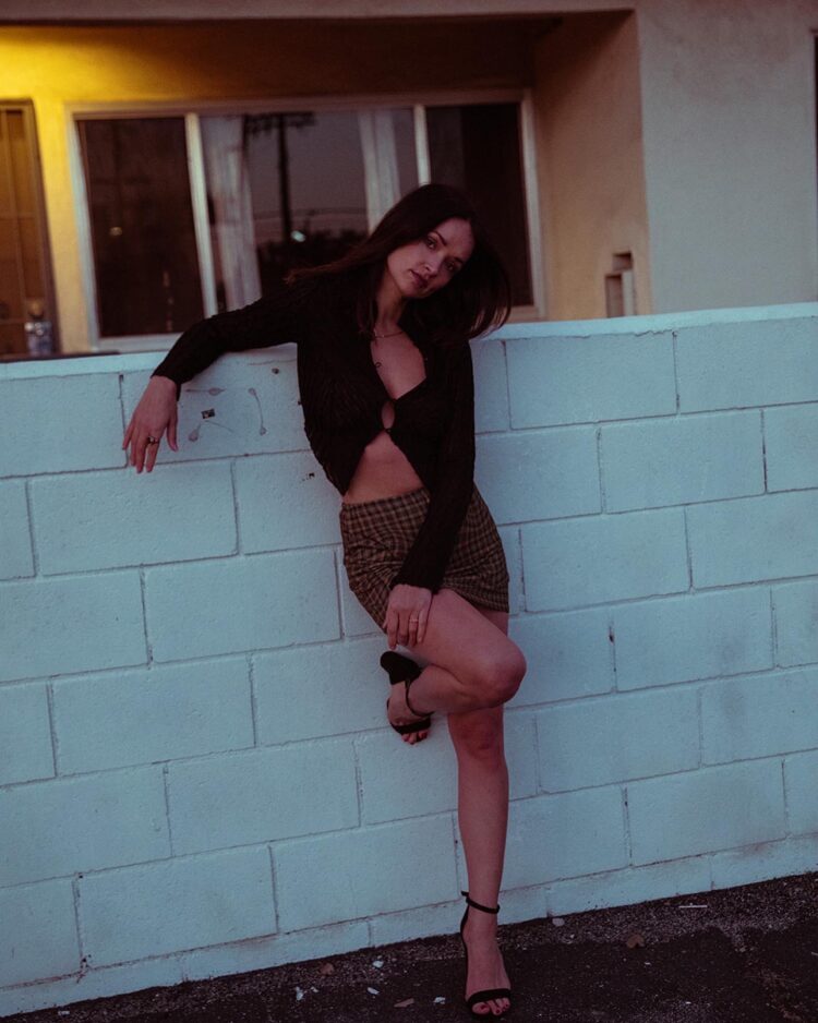 elizabeth huett feet 2