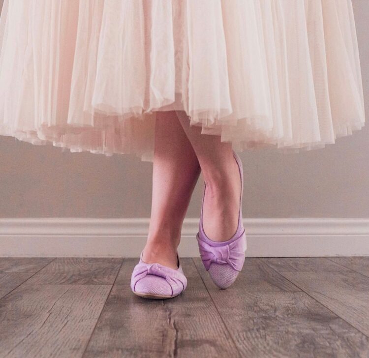 elizabeth hugen feet 6