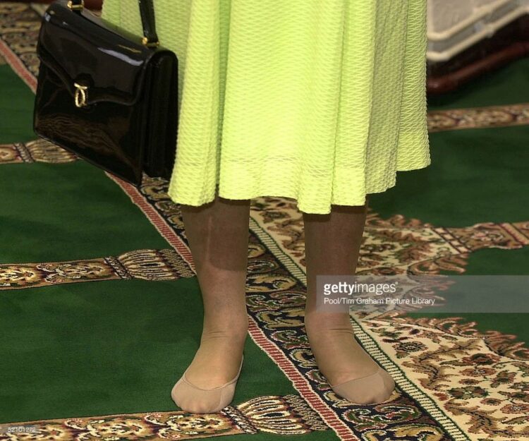 elizabeth ii feet