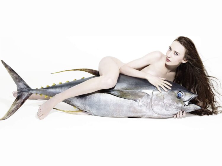 elizabeth jagger feet