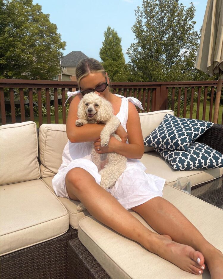 elizabeth johnston feet 1