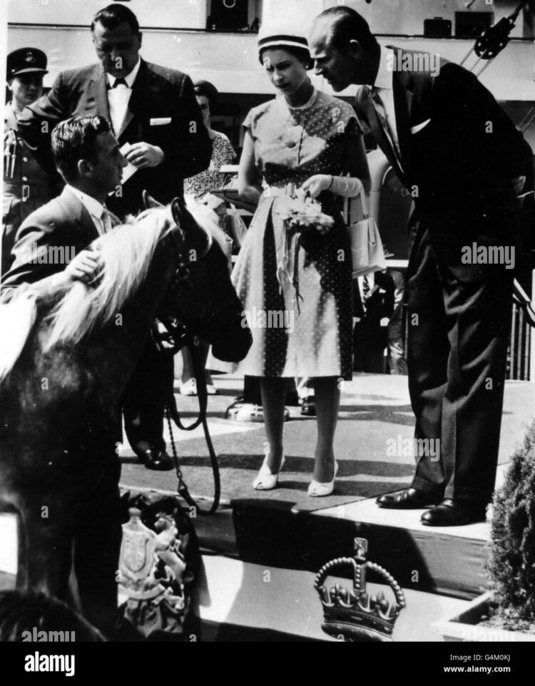 elizabeth kiss feet 1