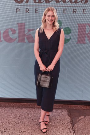 elizabeth lail feet 6