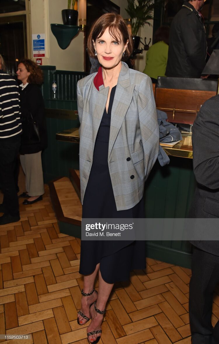 elizabeth mcgovern feet 3