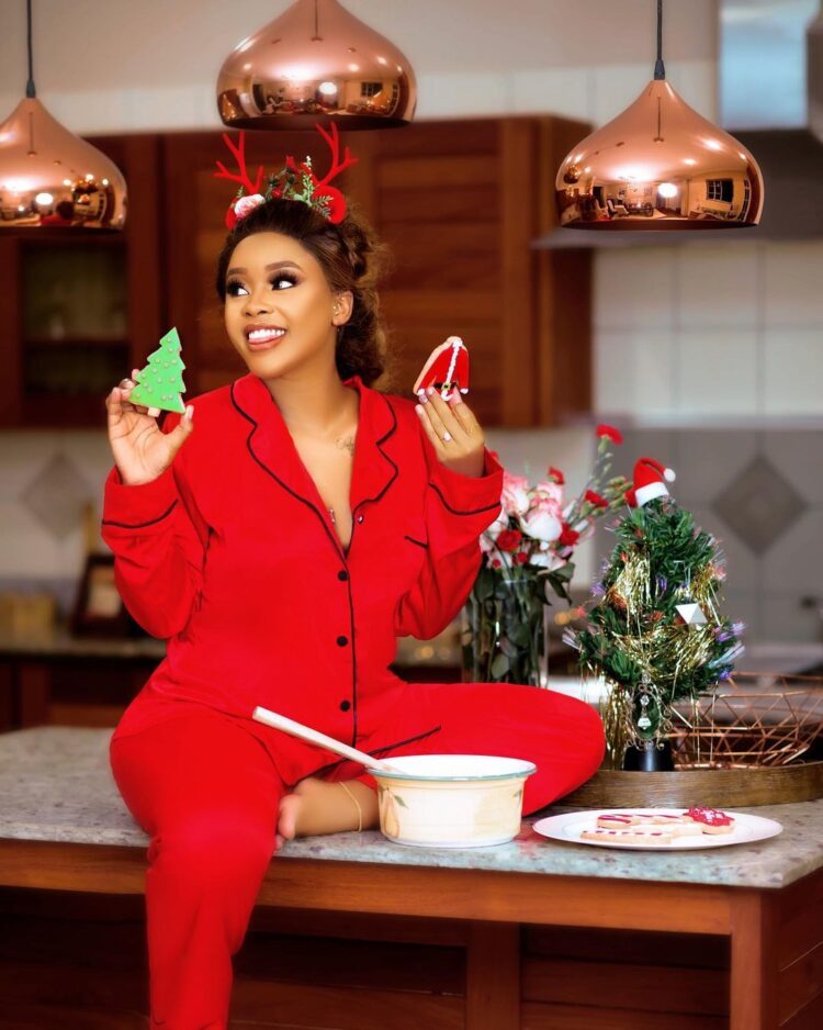 elizabeth michael feet 4