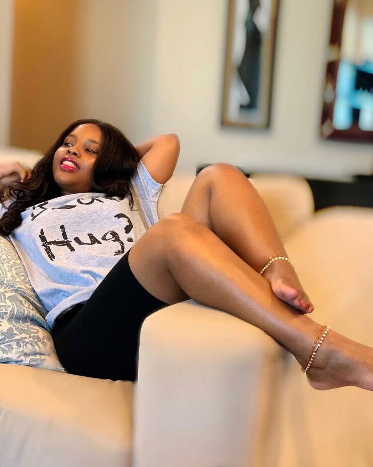 elizabeth michael feet