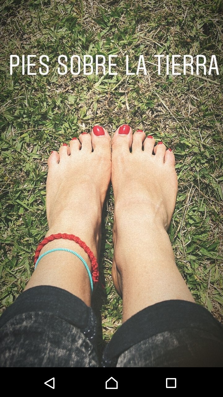 elizabeth minotta feet