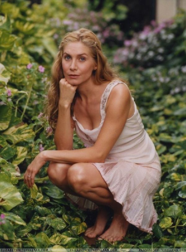 elizabeth mitchell feet 1