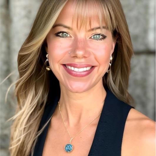 elizabeth nelson feet 4