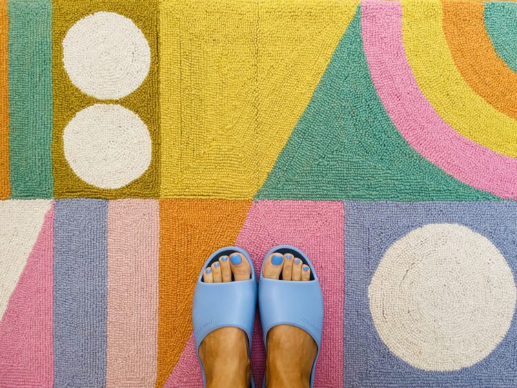 elizabeth olwen feet 5