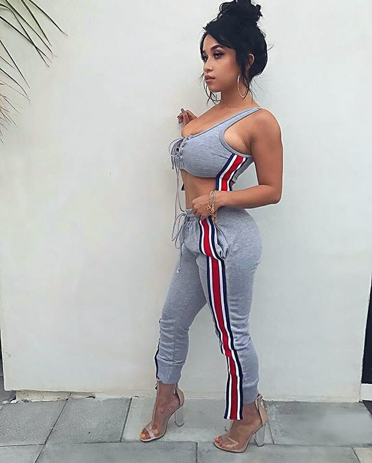 elizabeth pelayo feet