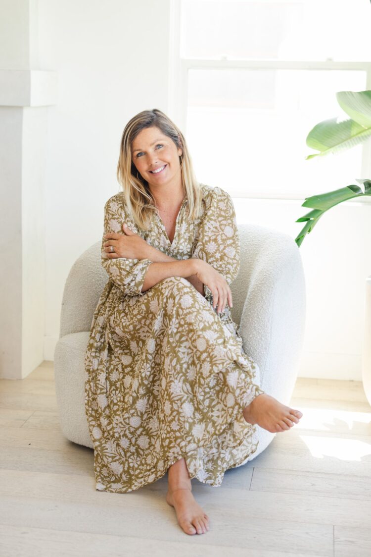 elizabeth root feet scaled