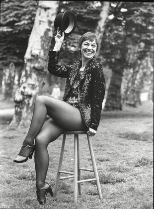 elizabeth seal feet 2