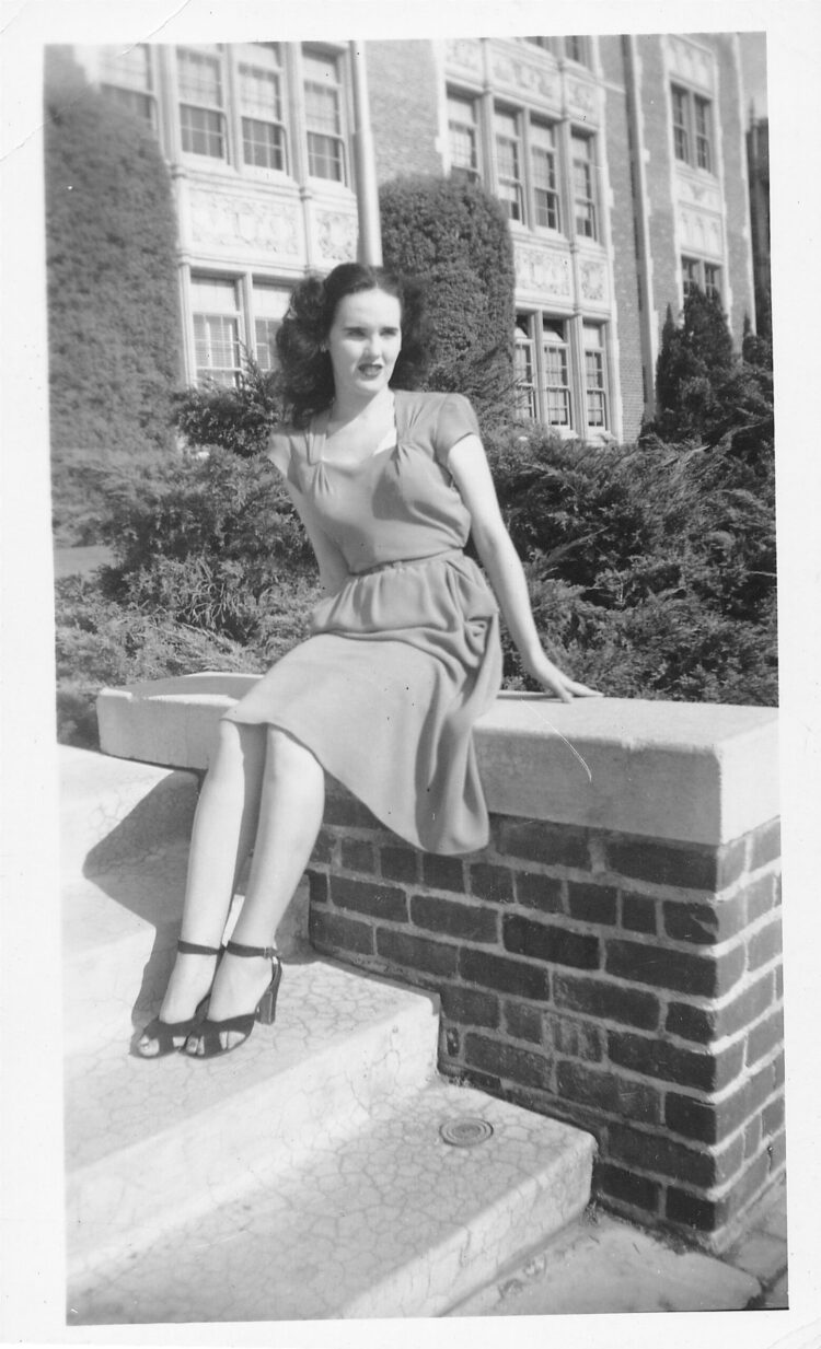 elizabeth short feet 2 scaled
