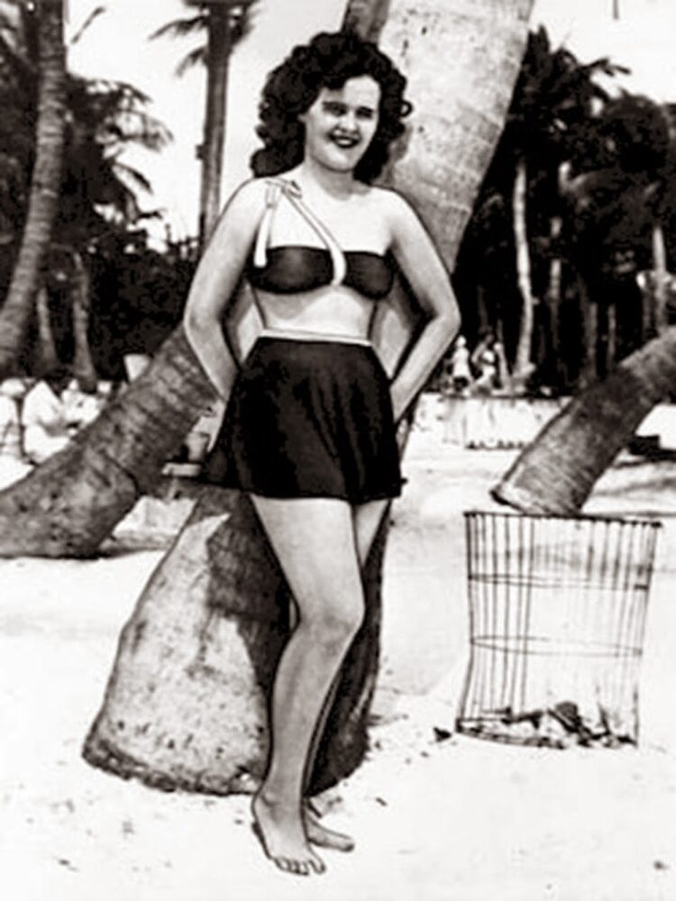 elizabeth short feet