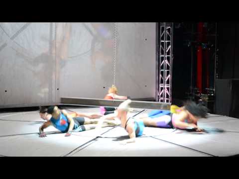 elizabeth streb feet 3