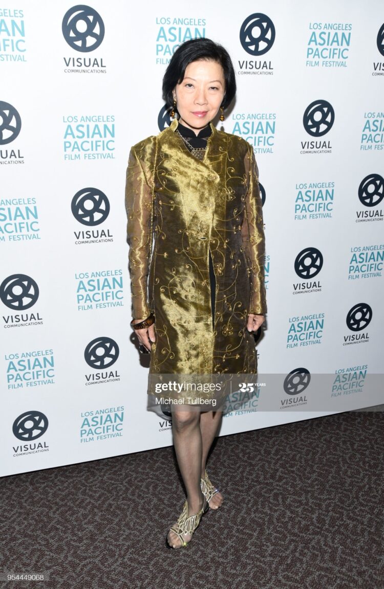 elizabeth sung feet 1