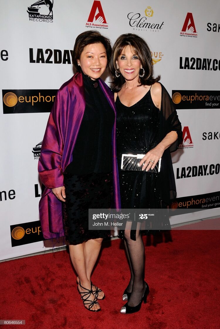 elizabeth sung feet 4